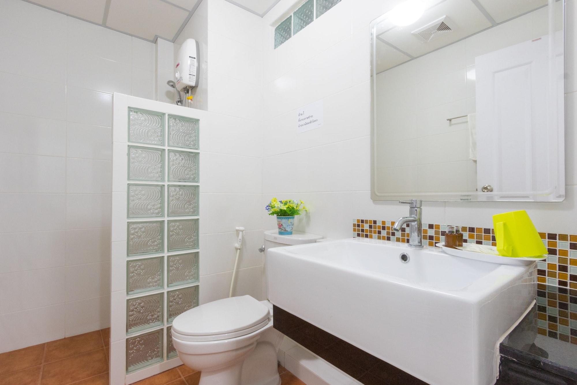 Jr Mansion On Nut Soi 25 Aparthotel Bangkok Kültér fotó