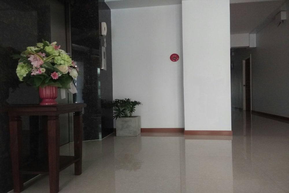 Jr Mansion On Nut Soi 25 Aparthotel Bangkok Kültér fotó