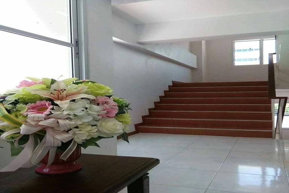 Jr Mansion On Nut Soi 25 Aparthotel Bangkok Kültér fotó