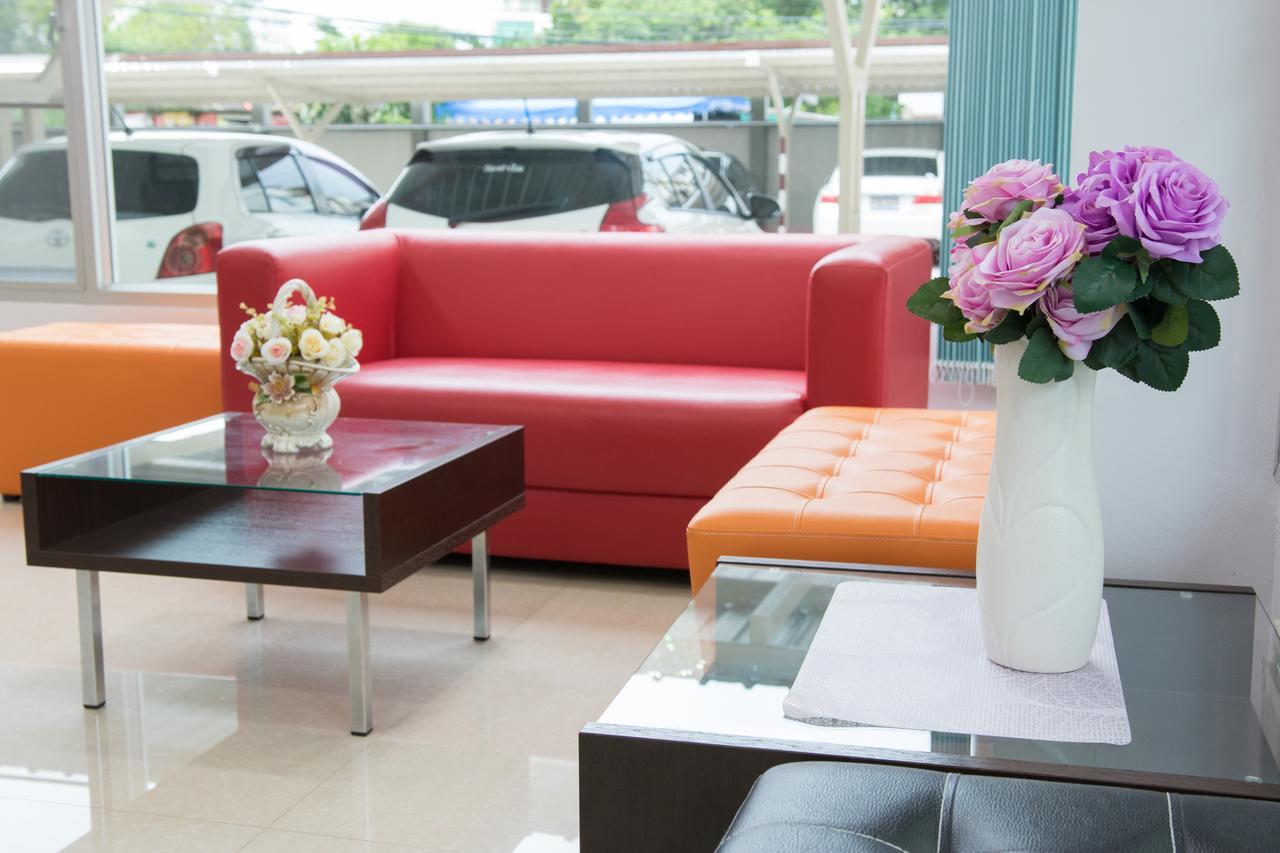 Jr Mansion On Nut Soi 25 Aparthotel Bangkok Kültér fotó