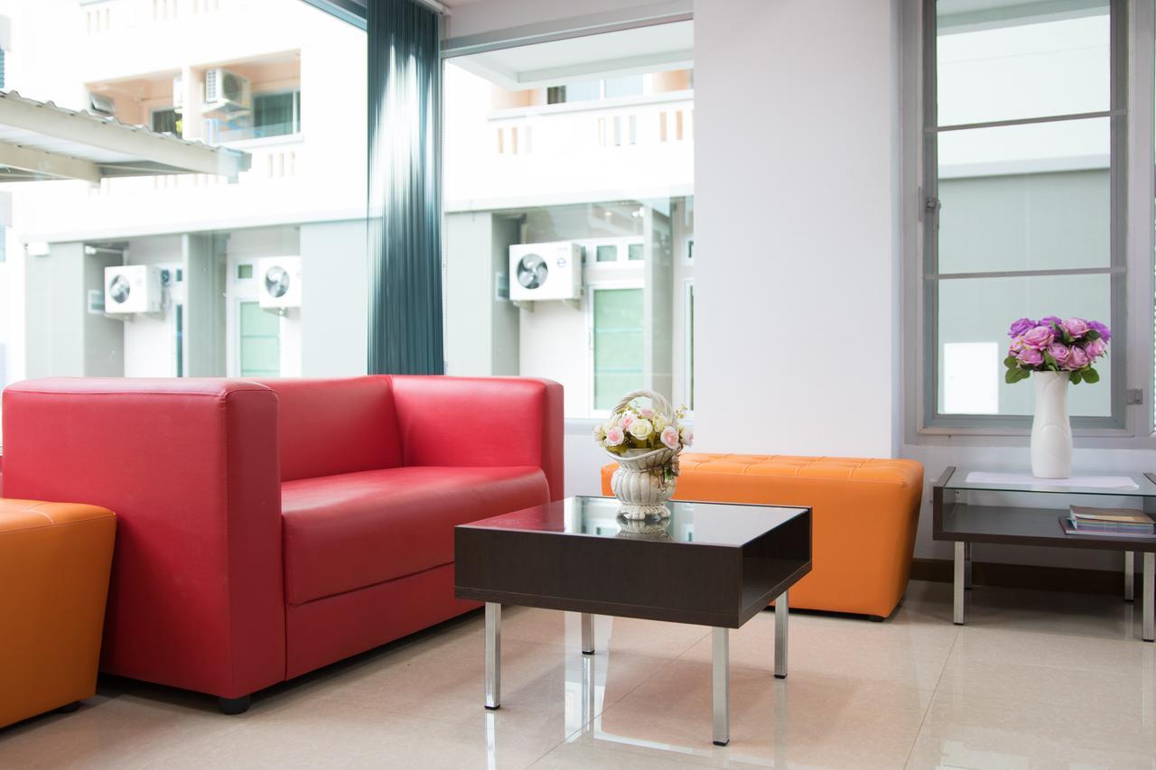Jr Mansion On Nut Soi 25 Aparthotel Bangkok Kültér fotó