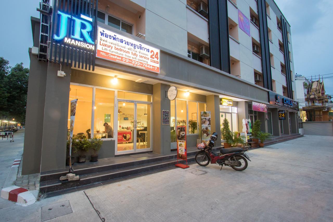 Jr Mansion On Nut Soi 25 Aparthotel Bangkok Kültér fotó
